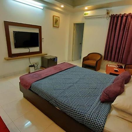 Center Point Apartment Dhaka Zewnętrze zdjęcie