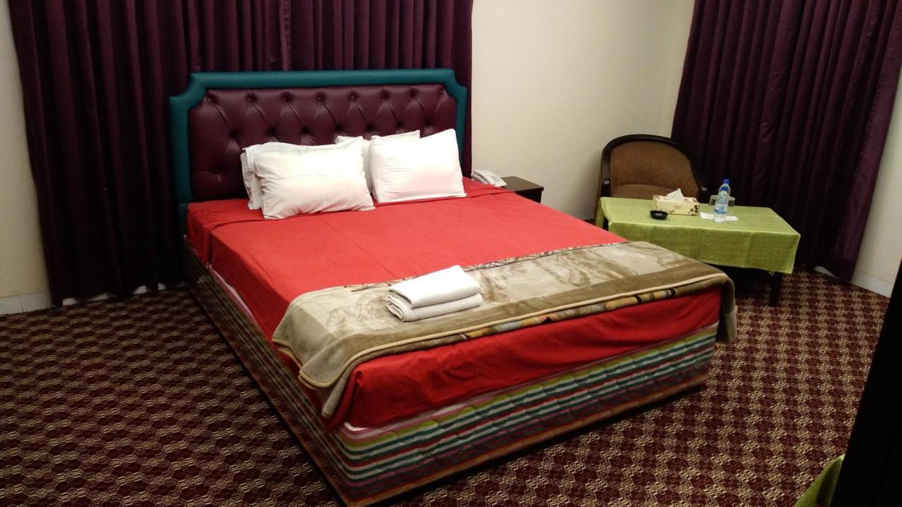 Center Point Apartment Dhaka Zewnętrze zdjęcie